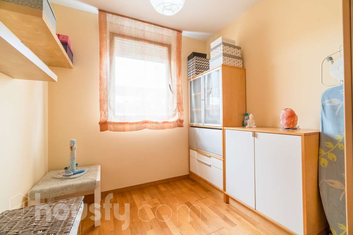 Piso en venta en Carrer de Ferran Casablancas, Nord-Oest, Terrassa-1