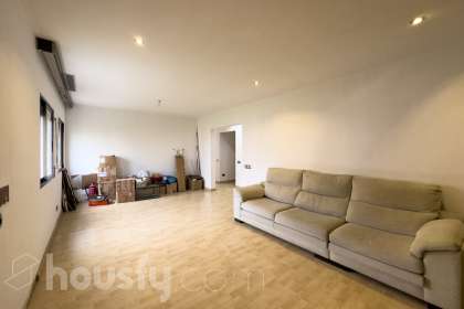 Piso en Carrer d'Arnau d'Oms