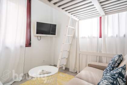 Bajo en Calle De Almansa