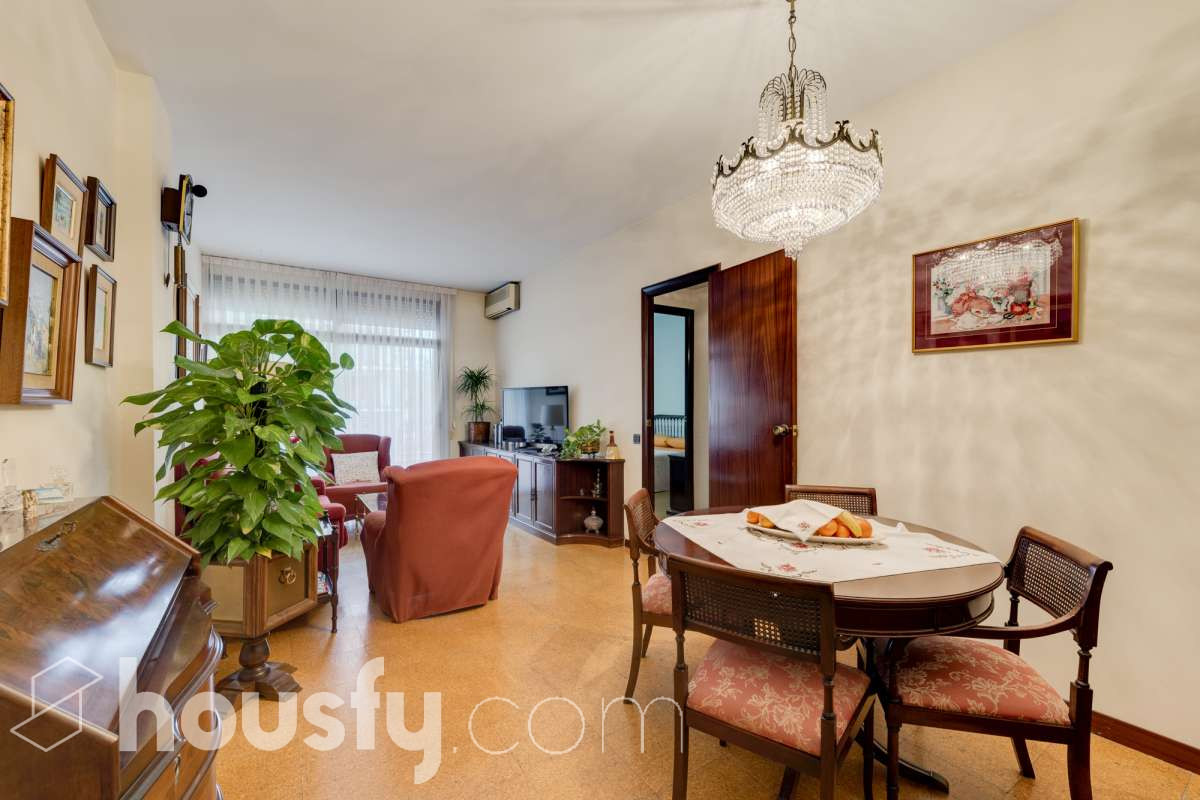 Piso en venta en Carrer de Trajà, Sants-Montjuïc, Barcelona-0