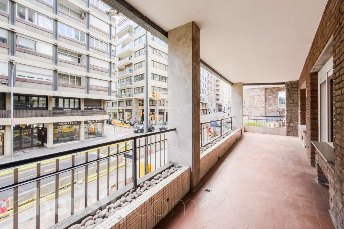 Piso en venta en Carrer de Balmes, Sarrià-Sant Gervasi, Barcelona-1
