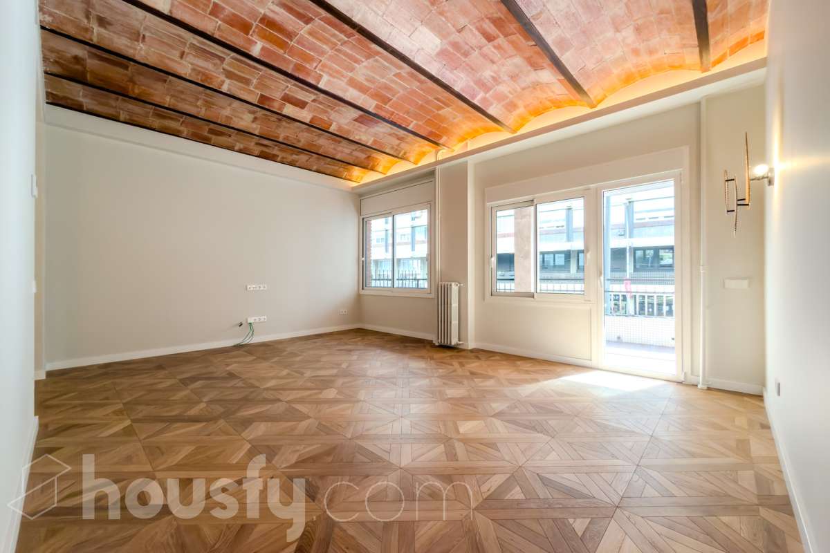 Piso en venta en Carrer de Balmes, Sarrià-Sant Gervasi, Barcelona-0