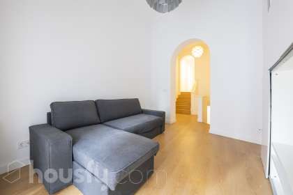 Bajo en Calle de Amaniel