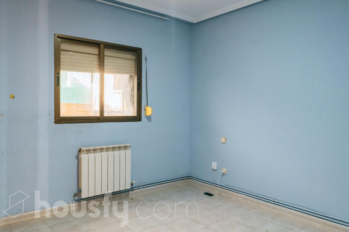 Piso en venta en Calle Hermanos Trueba, Puente de Vallecas, Madrid-1