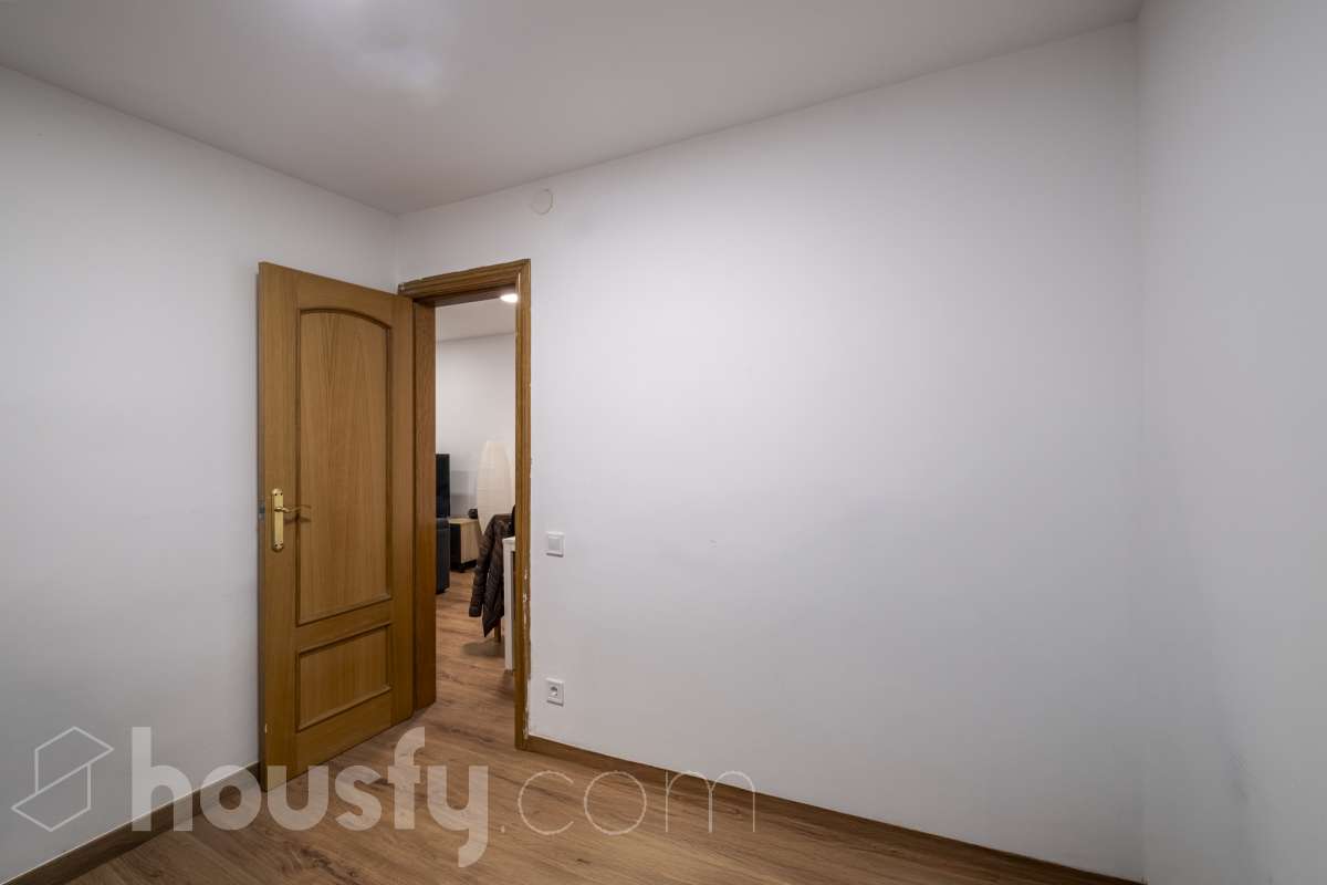 Piso en venta en CL SALVADOR BARONE,  Viladecans-3