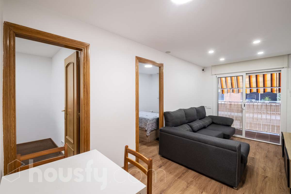 Piso en venta en CL SALVADOR BARONE,  Viladecans-0