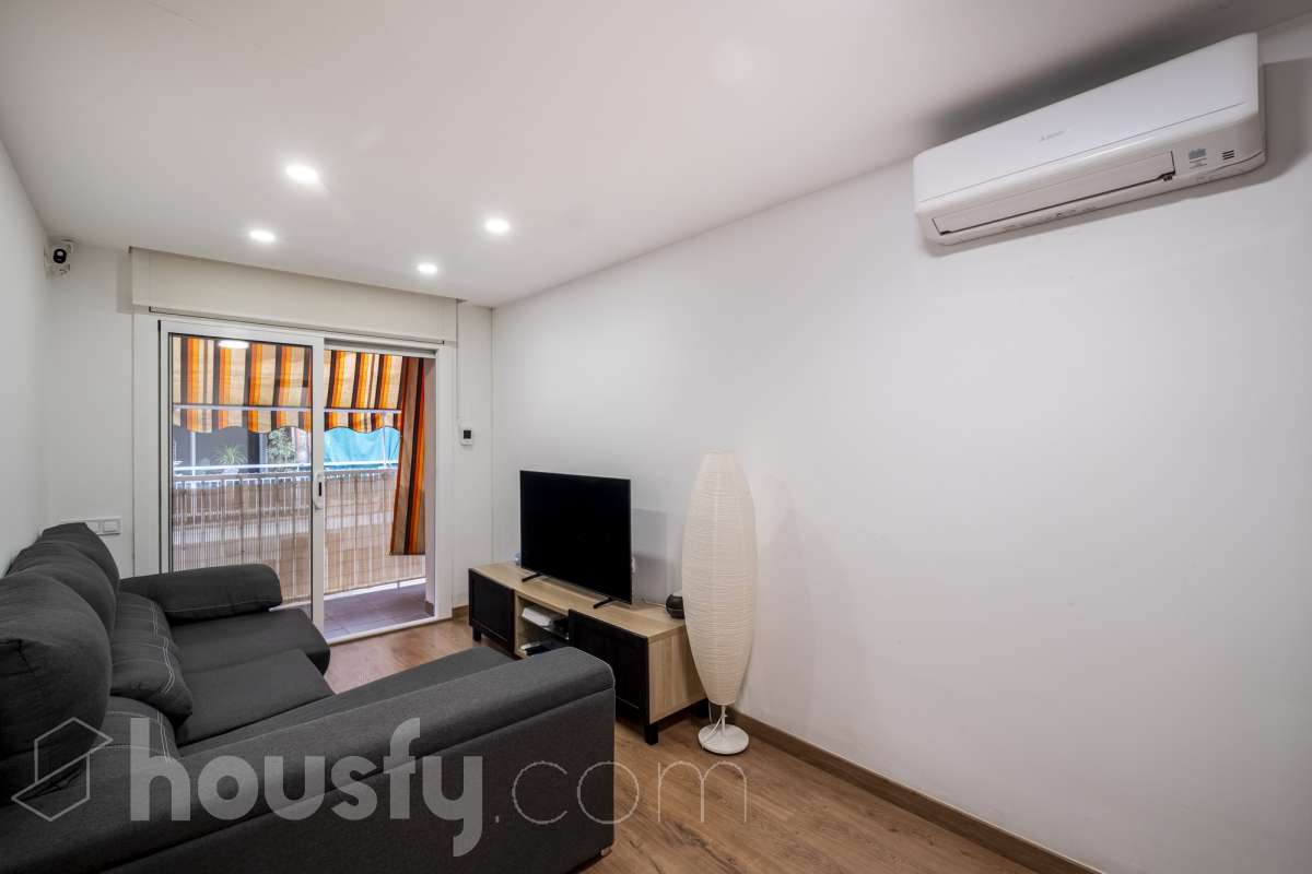 Piso en venta en CL SALVADOR BARONE,  Viladecans-1