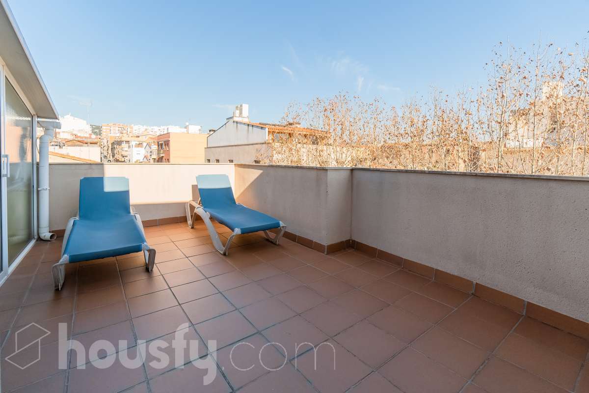 Piso en venta en CL DE ARGENTONA,  Mataró-3