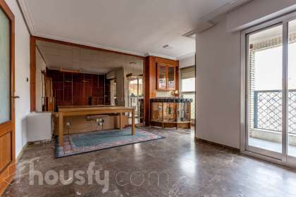 Piso en Plaza Promesas