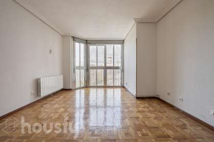 Piso en Calle Salvador de Madariaga