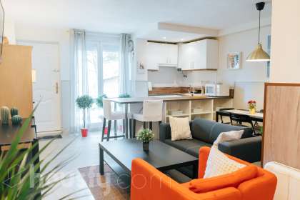 Bajo en Calle de Manresa