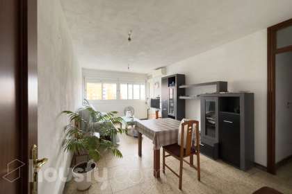 Piso en Calle Saturn