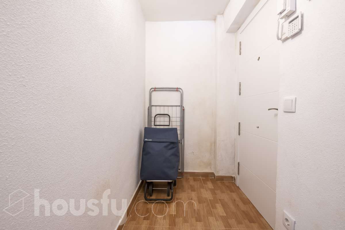 Bajo en venta en Calle Camarma,  Alcalá de Henares-1