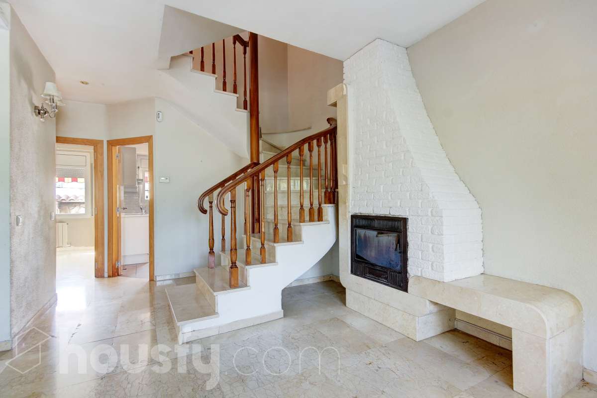 Casa en venta en AV ONZE DE SETEMBRE,  Cubelles-0