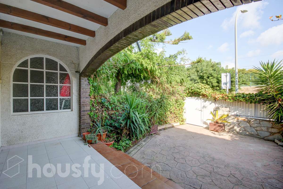 Casa en venta en AV ONZE DE SETEMBRE,  Cubelles-2