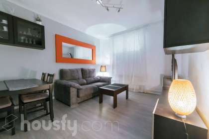 Bajo en Calle Peña Trevinca