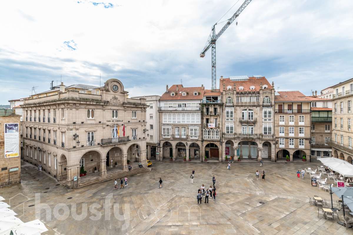 Piso en venta en PZ MAIOR,  Ourense-0