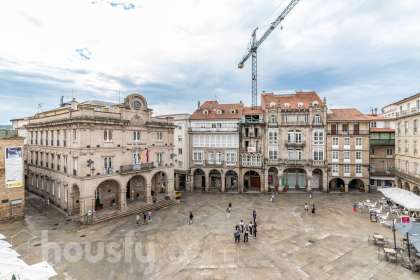 Piso en venta en PZ MAIOR, Casco Viejo, Ourense-0