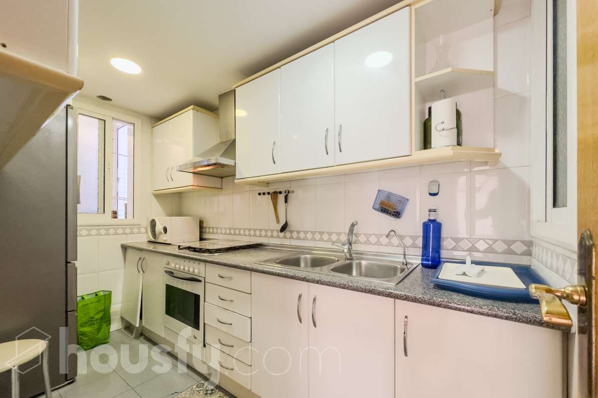 Piso en alquiler en Ronda de Sant Pau, Eixample, Barcelona-4