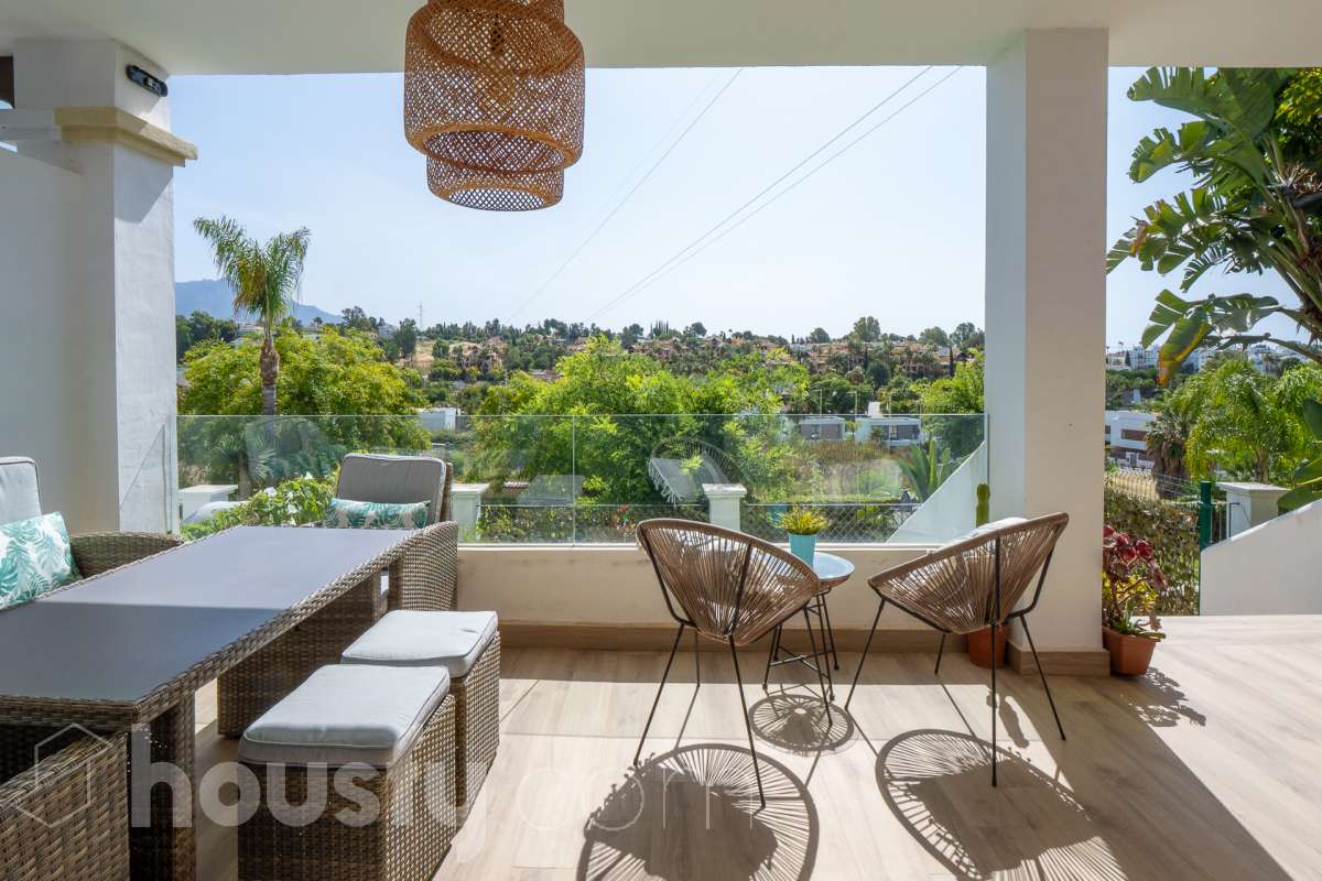 Casa en venta en Calle del Priorato, Benamara-Atalaya, Estepona-2