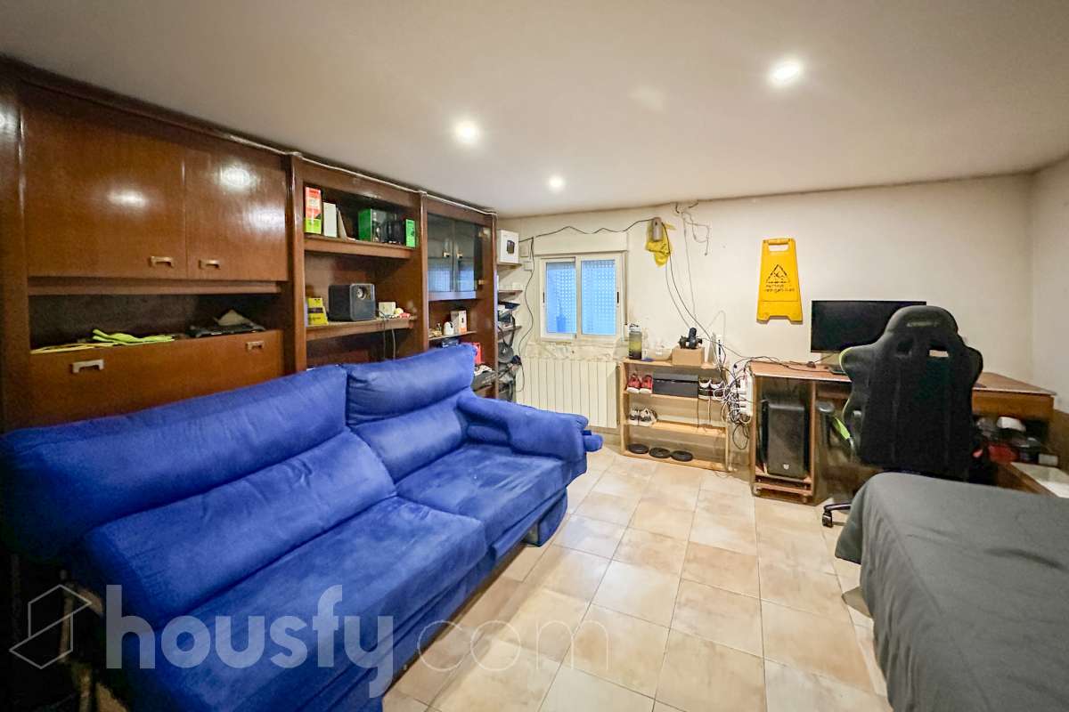 Piso en venta en Calle de la Sierra Vieja, Villa de Vallecas, Madrid-0