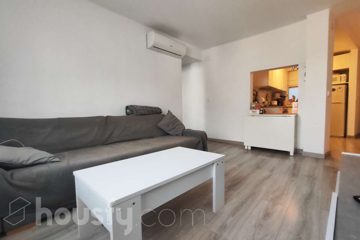 Piso en alquiler en Carrer de Plutó, Horta Guinardó, Barcelona-0
