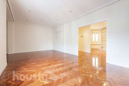 Piso en Calle de Evaristo San Miguel