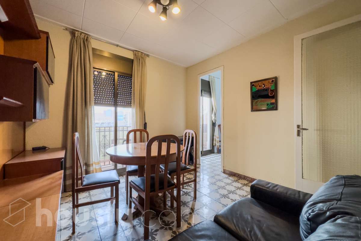 Piso vendido en AV ALFONS XIII, Badalona Housfy