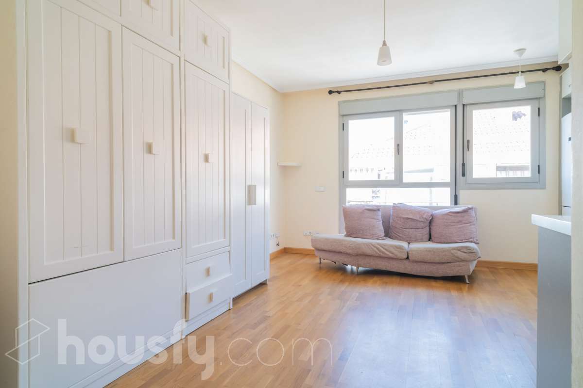 Dúplex en venta en Calle Carolina Coronado,  Parla-1