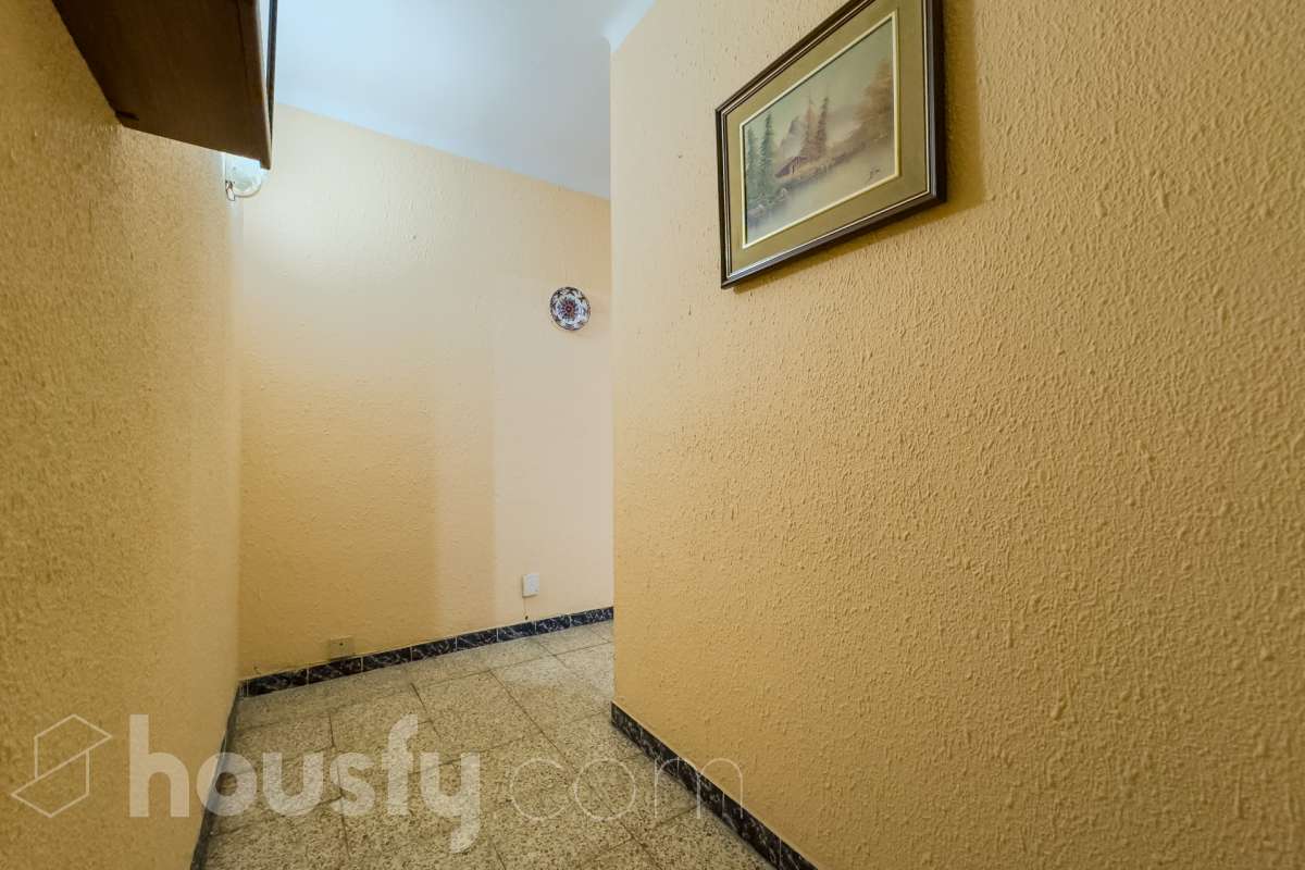 Piso en alquiler en Carrer de Ramón de Campoamor,  Cornellà de Llobregat-1