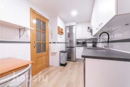 Piso en Calle Rutilo