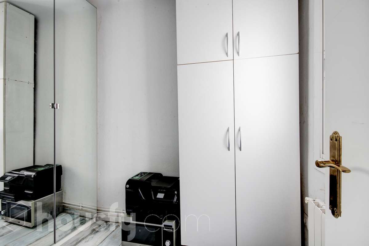 Piso en venta en Carrer de Sort,  L'Hospitalet de Llobregat-1