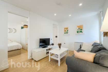 Bajo en Avinguda Jordana