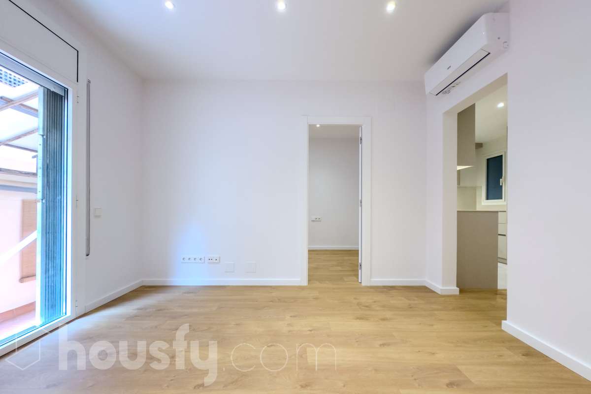 Piso en venta en Carrer de Sant Antoni Maria Claret, Horta Guinardó, Barcelona-0