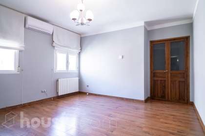 Piso en Calle Benadalid