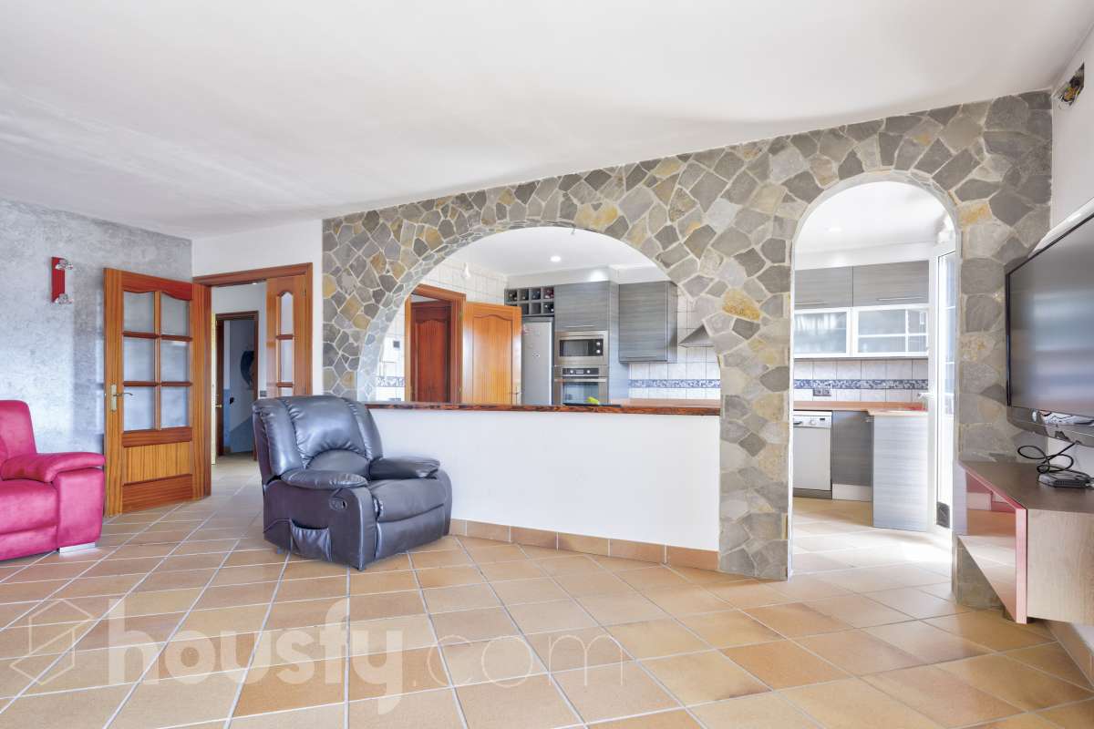 Casa en venta en Carrer de Lleó,  Rubí-1