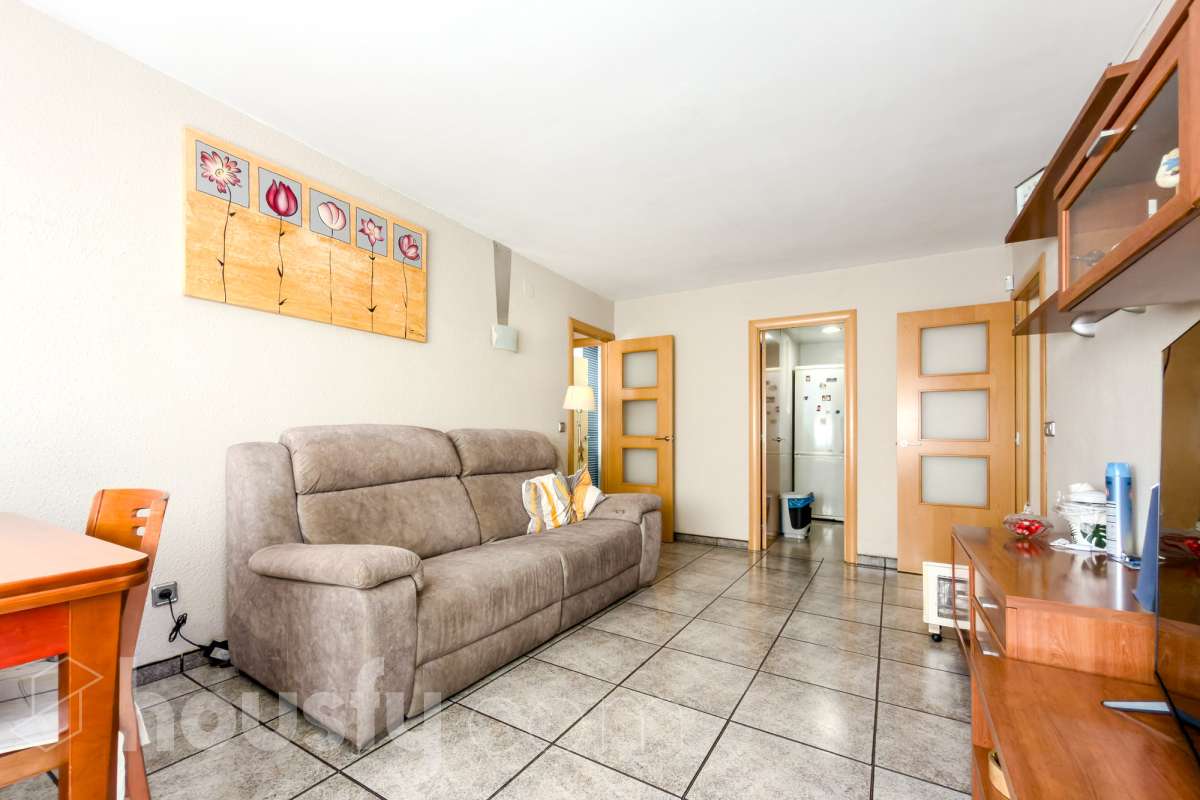 Piso en venta en Calle Mare de deu del carme,  Sant Adriá de Besós-2