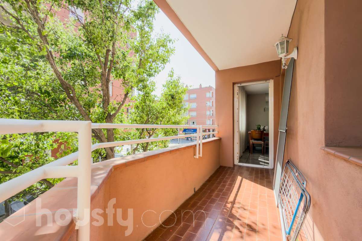 Piso en venta en Calle Mare de deu del carme,  Sant Adriá de Besós-1