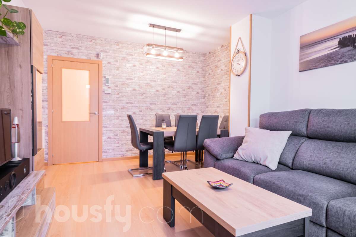 Piso en alquiler en Calle Benito Feijoo,  Villalbilla-1