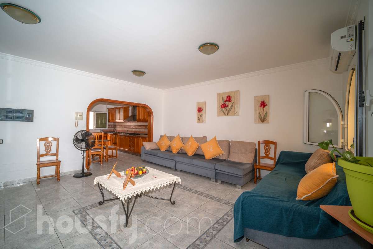 Casa en venta en CL ANDAMANA,  Santa Lucía de Tirajana-2