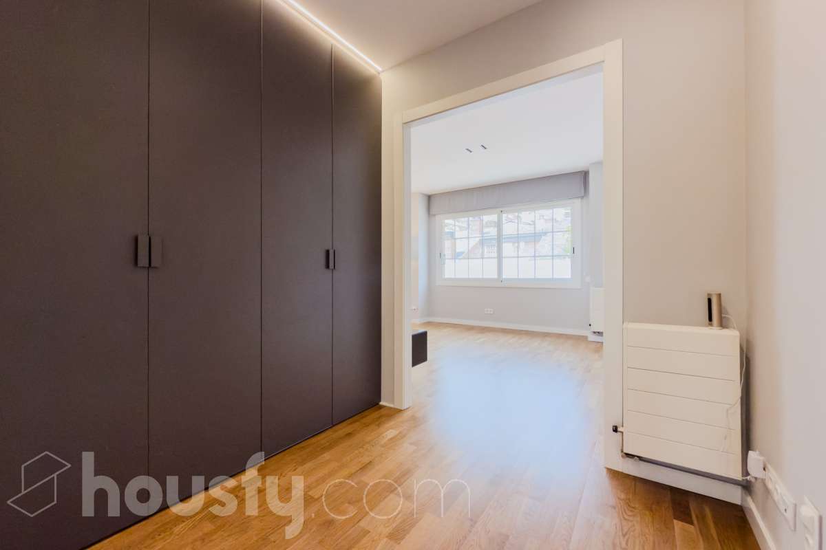 Piso en venta en CL ESCIPIÓ, Sarrià-Sant Gervasi, Barcelona-1
