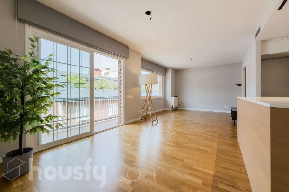 Piso en venta en CL ESCIPIÓ, Sarrià-Sant Gervasi, Barcelona-0