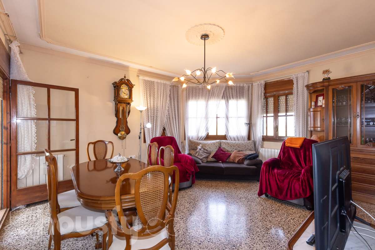 Casa en venta en CL BAIX EMPORDA,  Camarles-0