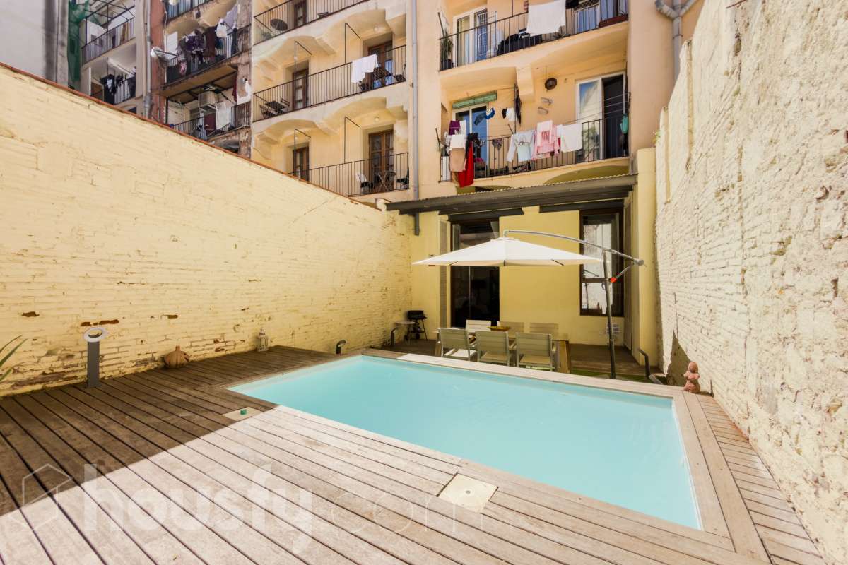 Piso en venta en Carrer Montserrat, Ciutat Vella, Barcelona-1