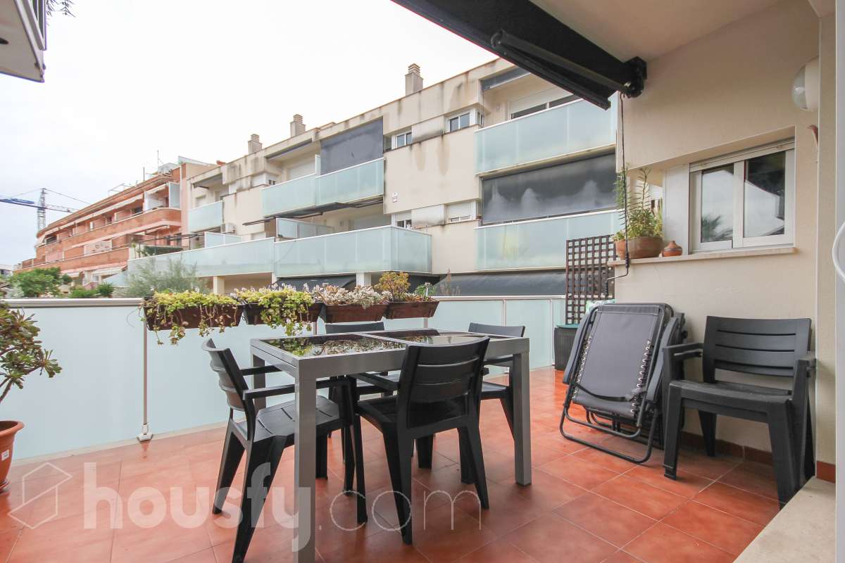 Piso en venta en Mossen Joan Avinyó,  Cubelles-0