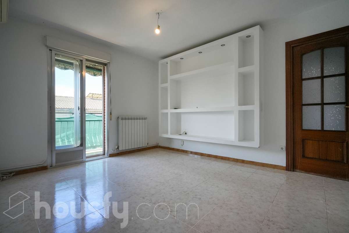 Piso en venta en Cl. Escandon, Villaverde, Madrid-0