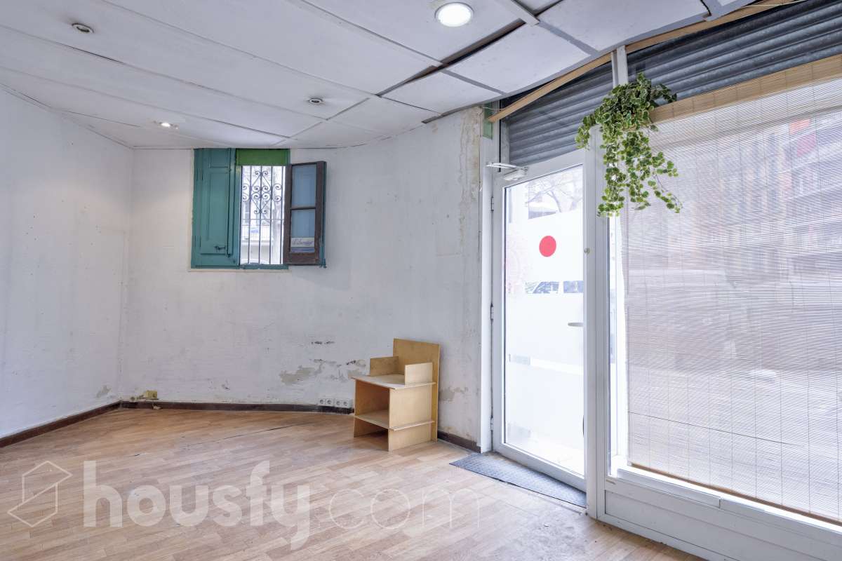 Local en venta en Carrer de València, Eixample, Barcelona-0