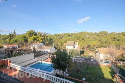 Casa en venta en Carrer d'Emili Vendrell (Urb. Can Rial), Esparreguera-0