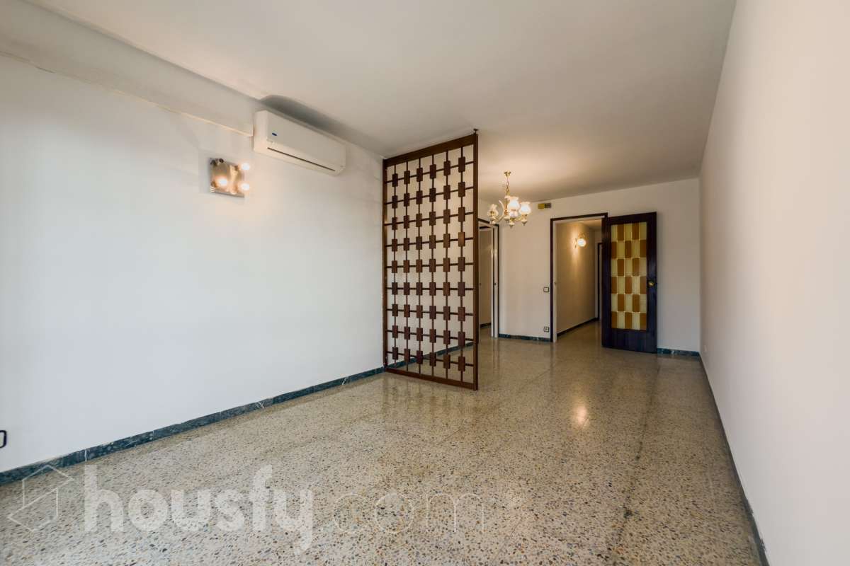 Piso en venta en Carrer de Mossèn Jaume Soler i Puigvert,  Cornellà de Llobregat-3