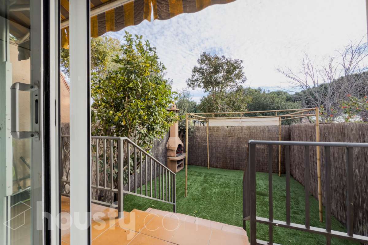 Casa en venta en Carrer Sant Jordi,  Tiana-1